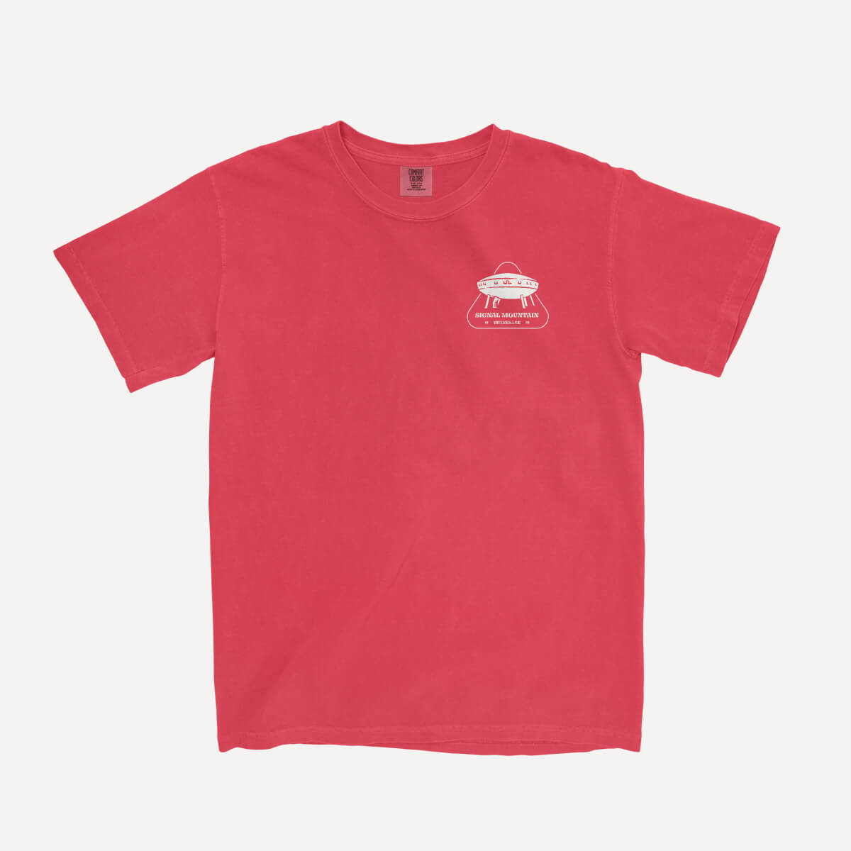 Señal de montaña. Camiseta de la casa de la nave espacial
