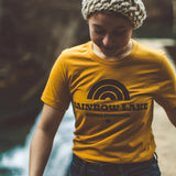 Camiseta del lago arcoiris